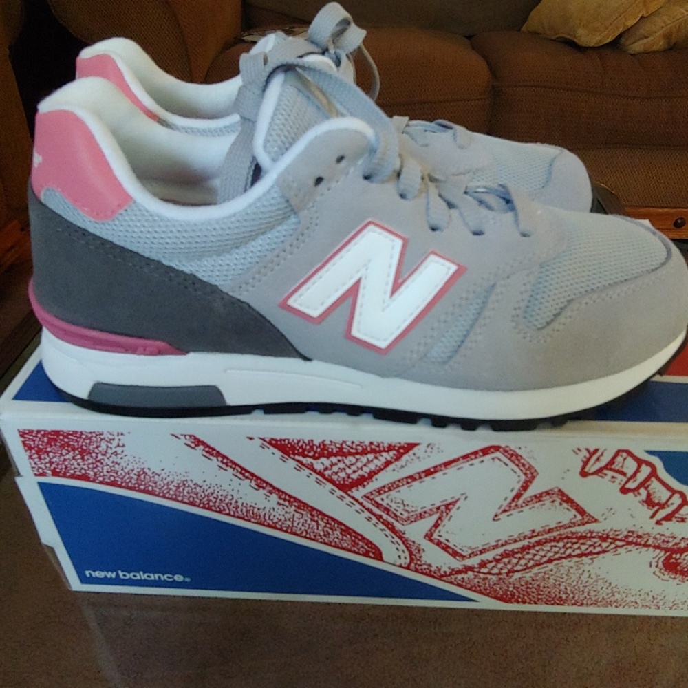 Womens New Balance Classics Sneaker